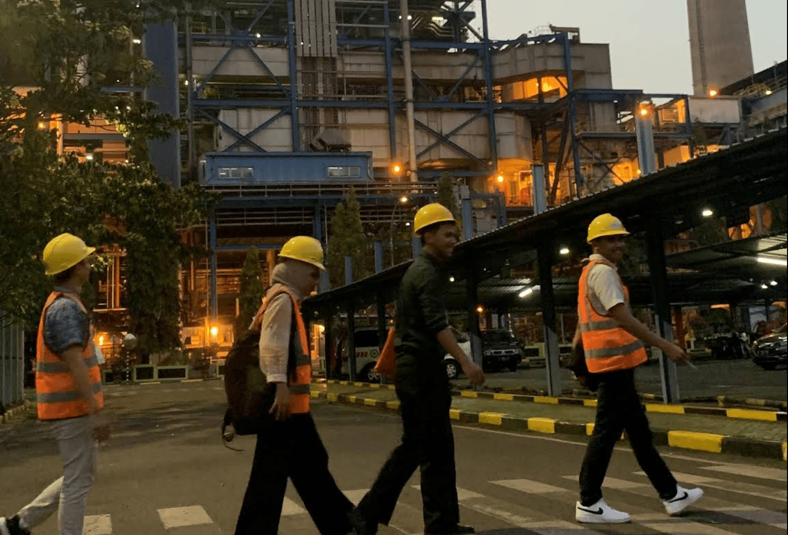 Tim konsultan Karya Bina Asia